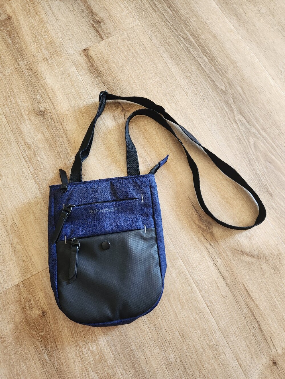 Sherpani Navy Blue & Black Lima Crossbody Purse